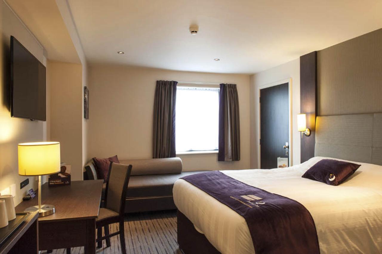 Premier Inn London Tottenham Hale Exterior photo